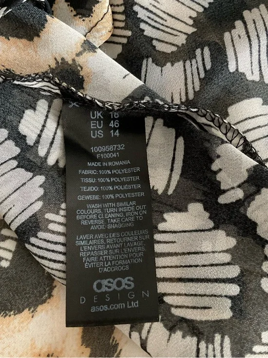 ASOS Leopard Print Mixed Pattern Button-Up Blouse in Black, White, Tan - Picture 4 of 7